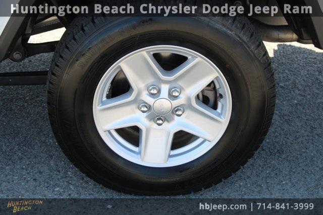 used 2023 Jeep Gladiator car, priced at $24,300