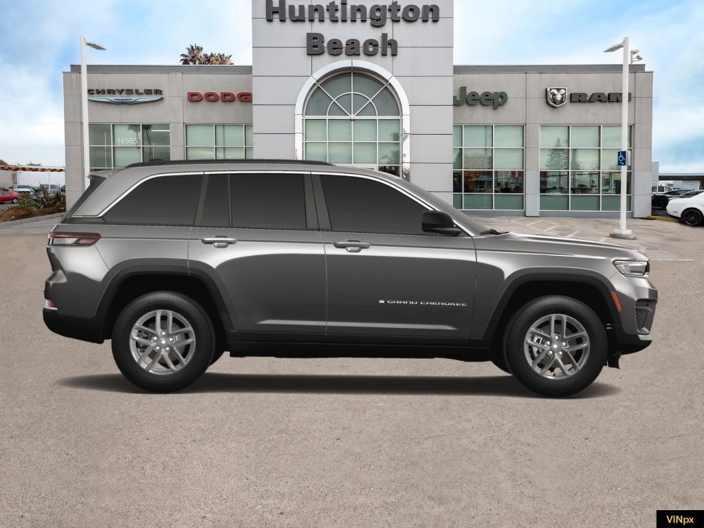 new 2025 Jeep Grand Cherokee car, priced at $33,500