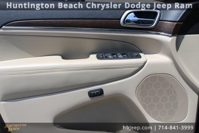 used 2015 Jeep Grand Cherokee car, priced at $11,800