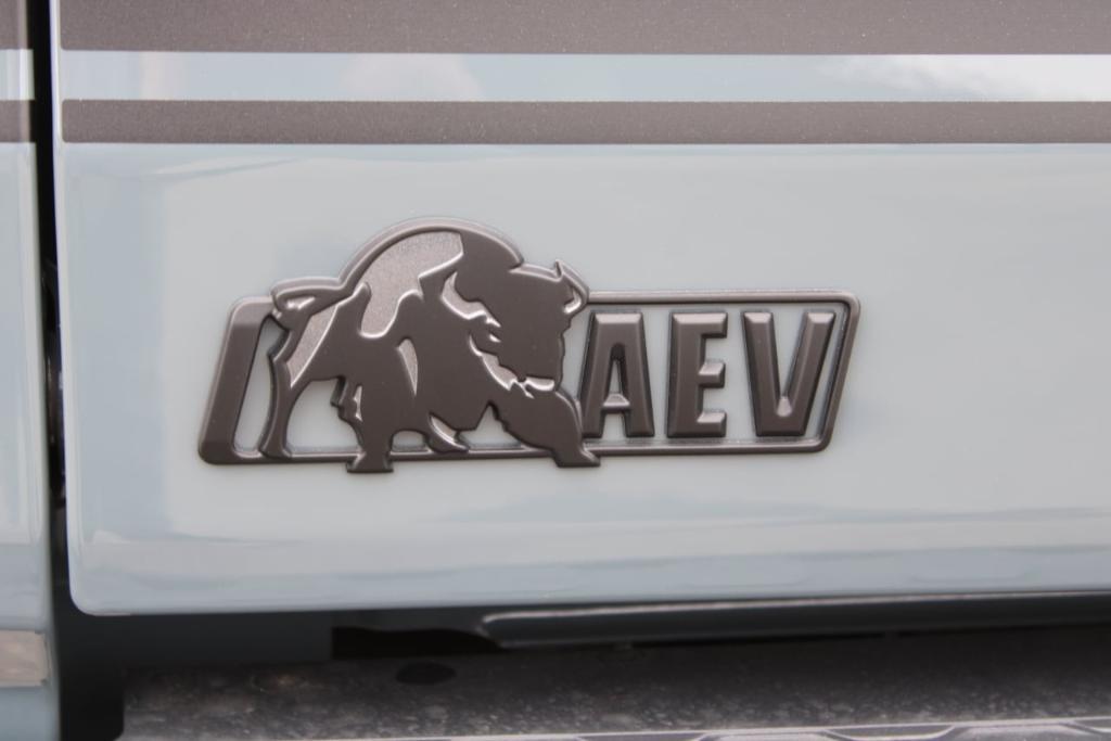 new 2025 Jeep Gladiator car, priced at $86,058