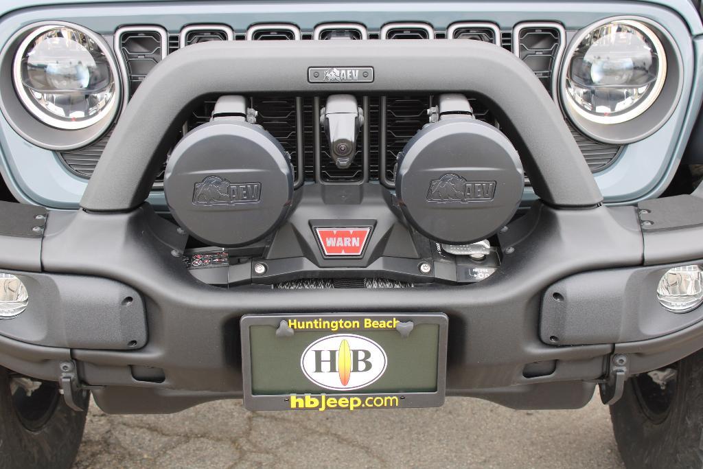 new 2025 Jeep Gladiator car, priced at $89,808