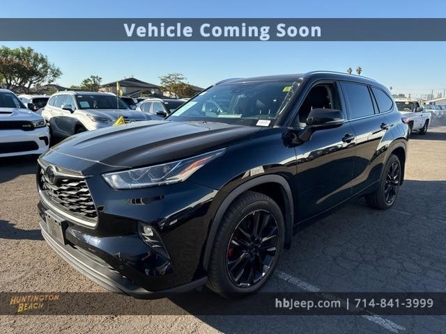 used 2021 Toyota Highlander car, priced at $35,360