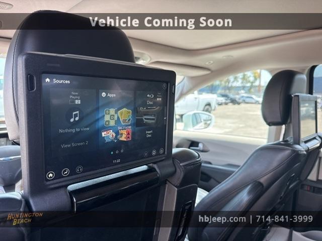 used 2018 Chrysler Pacifica Hybrid car, priced at $15,895