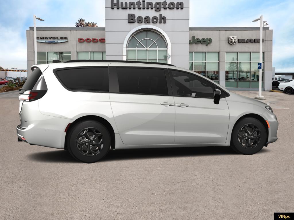 new 2025 Chrysler Pacifica Hybrid car, priced at $48,369