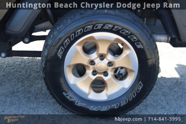 used 2021 Jeep Gladiator car, priced at $25,300