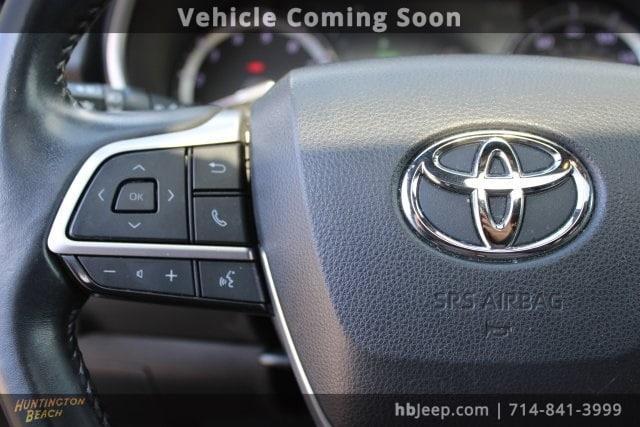 used 2022 Toyota Highlander car, priced at $33,800