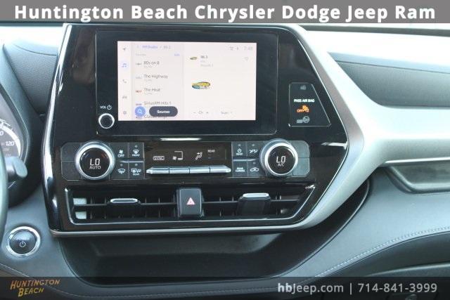 used 2023 Toyota Highlander Hybrid car, priced at $35,990