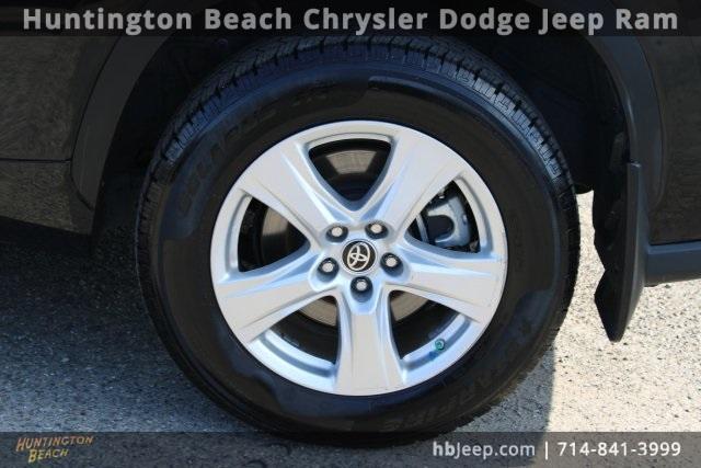 used 2023 Toyota Highlander Hybrid car, priced at $35,990