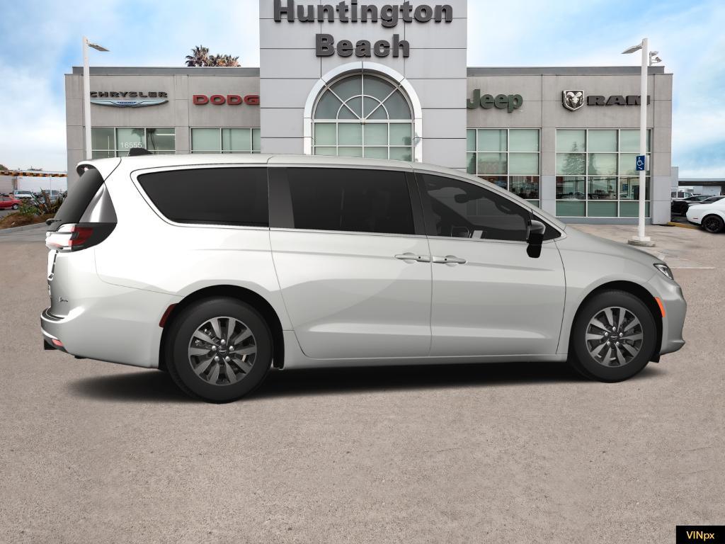 new 2025 Chrysler Pacifica Hybrid car, priced at $36,989
