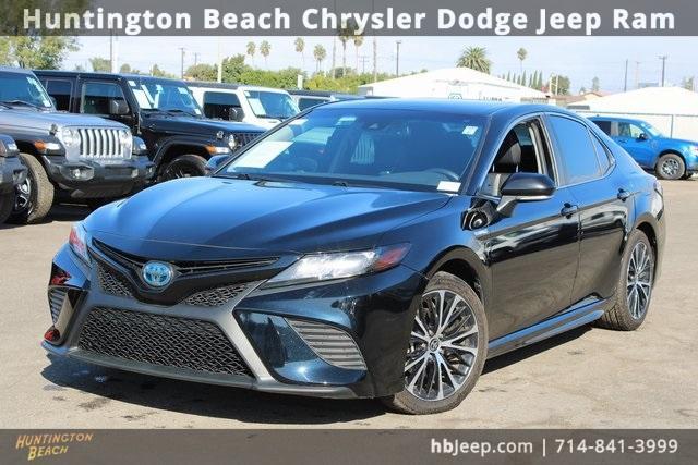 used 2020 Toyota Camry Hybrid car, priced at $20,227