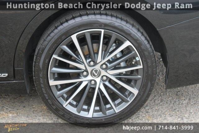 used 2022 Lexus ES 300h car, priced at $28,800
