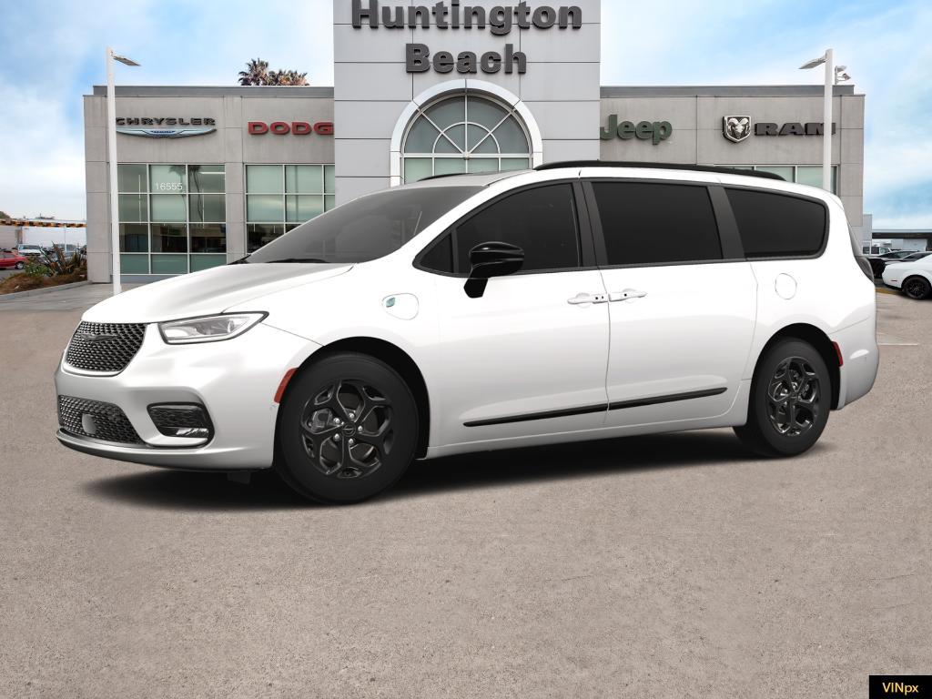 new 2024 Chrysler Pacifica Hybrid car, priced at $44,270