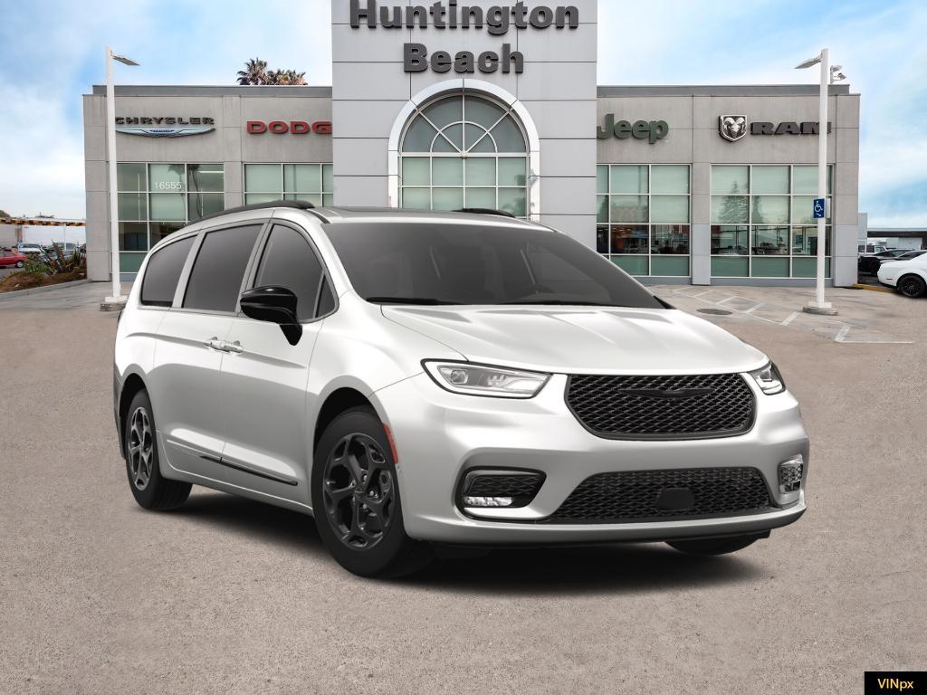 new 2024 Chrysler Pacifica Hybrid car, priced at $44,270