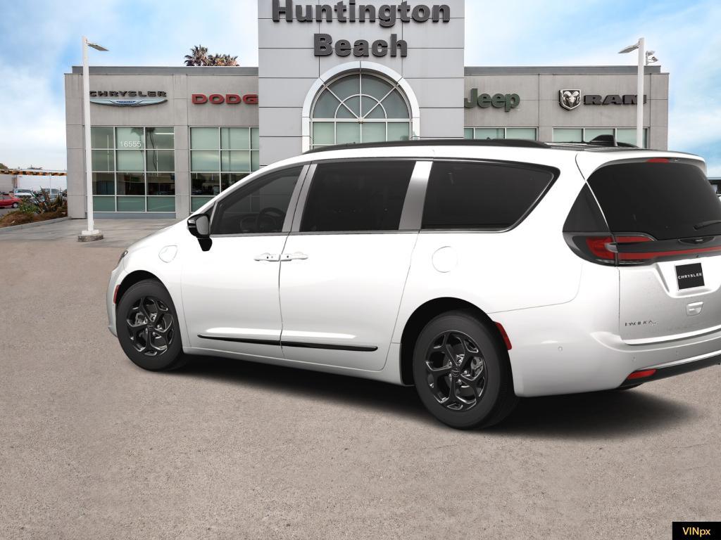 new 2024 Chrysler Pacifica Hybrid car, priced at $44,270