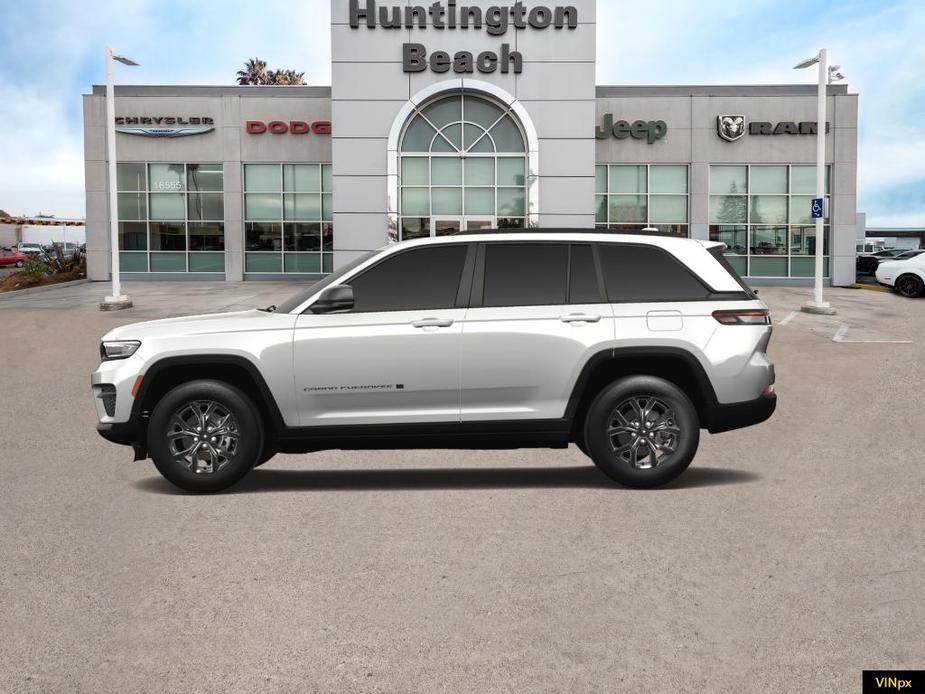 new 2023 Jeep Grand Cherokee car, priced at $33,900