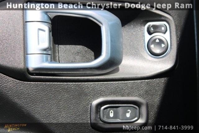 used 2021 Jeep Gladiator car, priced at $28,400