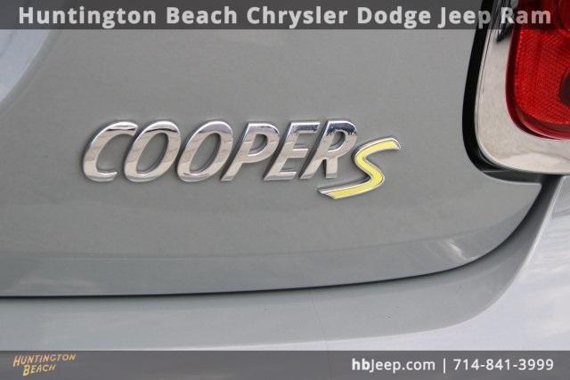 used 2022 MINI SE Hardtop car, priced at $17,350