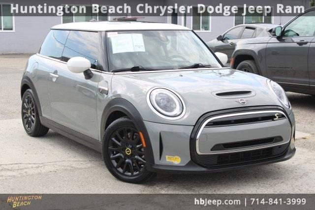used 2022 MINI SE Hardtop car, priced at $17,350
