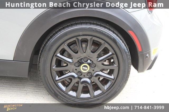 used 2022 MINI SE Hardtop car, priced at $17,350