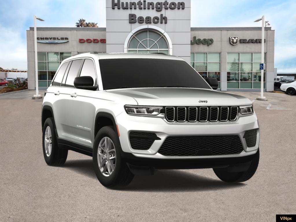 new 2025 Jeep Grand Cherokee car, priced at $37,095