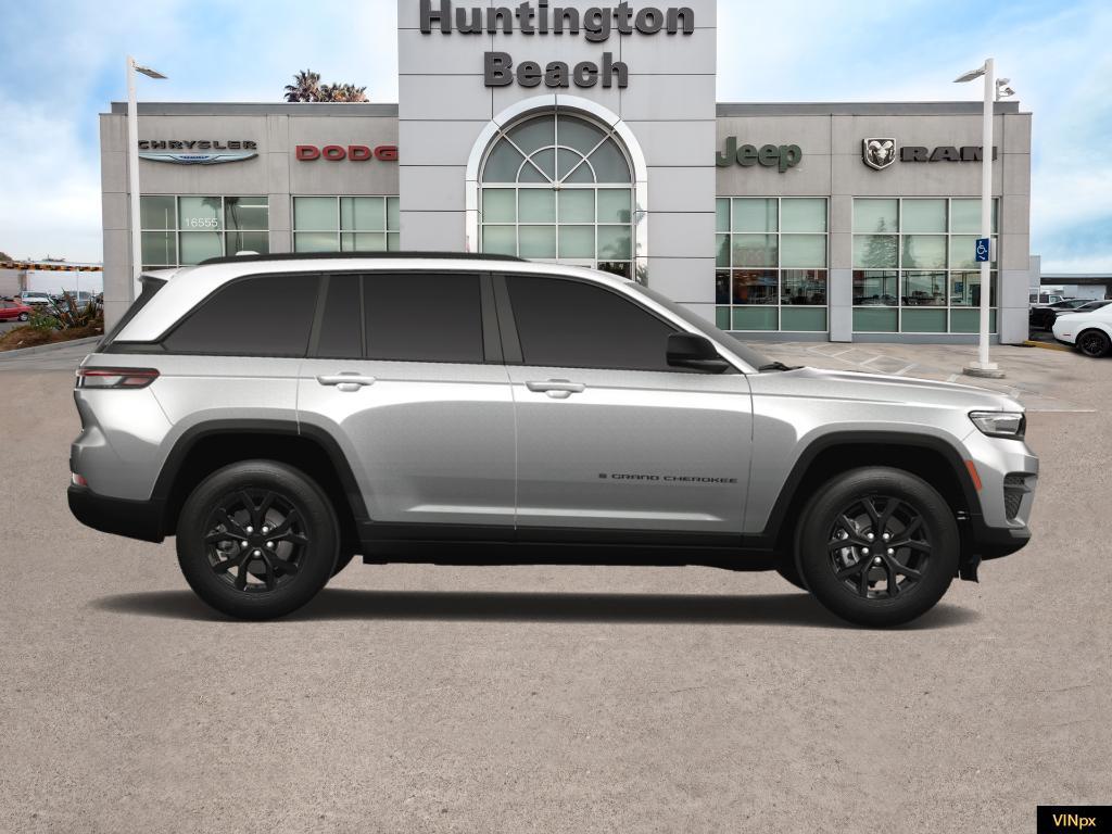 new 2025 Jeep Grand Cherokee car, priced at $33,900