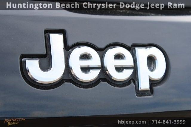 used 2021 Jeep Grand Cherokee car, priced at $18,300