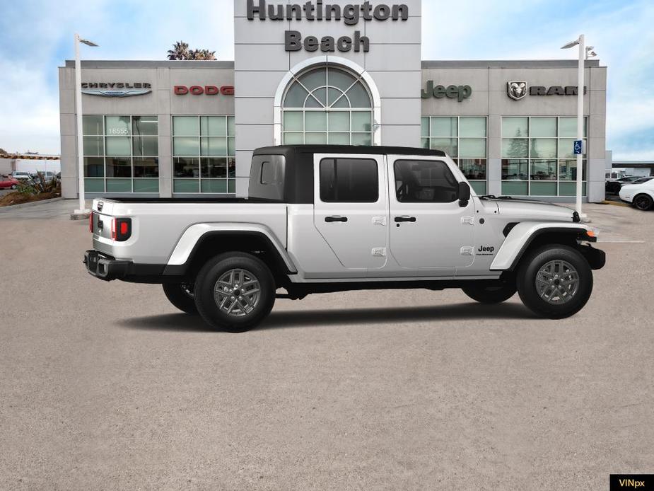 new 2025 Jeep Gladiator car, priced at $47,059