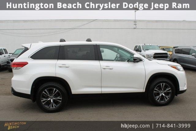 used 2019 Toyota Highlander car, priced at $24,921