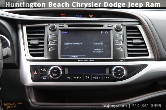 used 2019 Toyota Highlander car, priced at $24,921