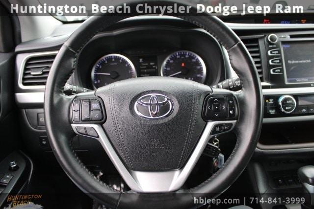 used 2019 Toyota Highlander car, priced at $24,921