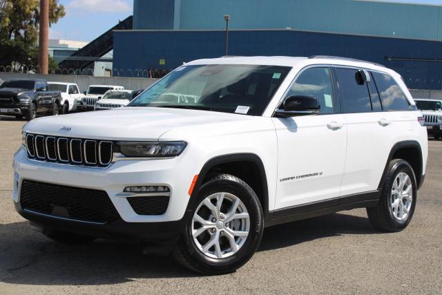 new 2023 Jeep Grand Cherokee car, priced at $32,700