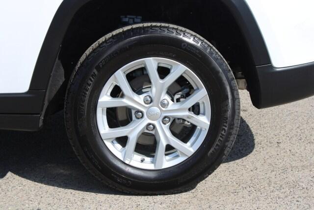 new 2023 Jeep Grand Cherokee car, priced at $32,700