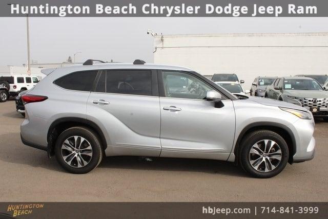 used 2023 Toyota Highlander Hybrid car, priced at $38,729