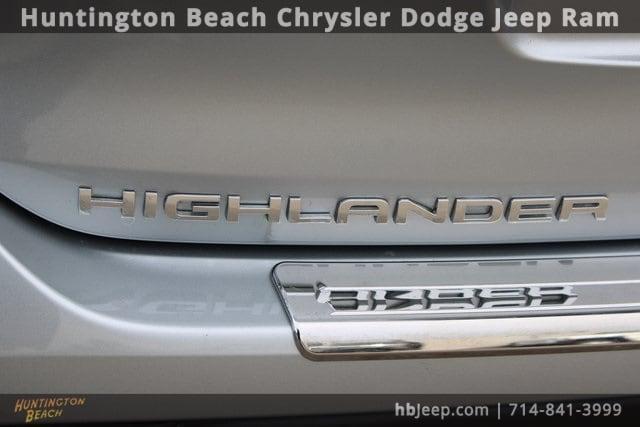 used 2023 Toyota Highlander Hybrid car, priced at $38,729