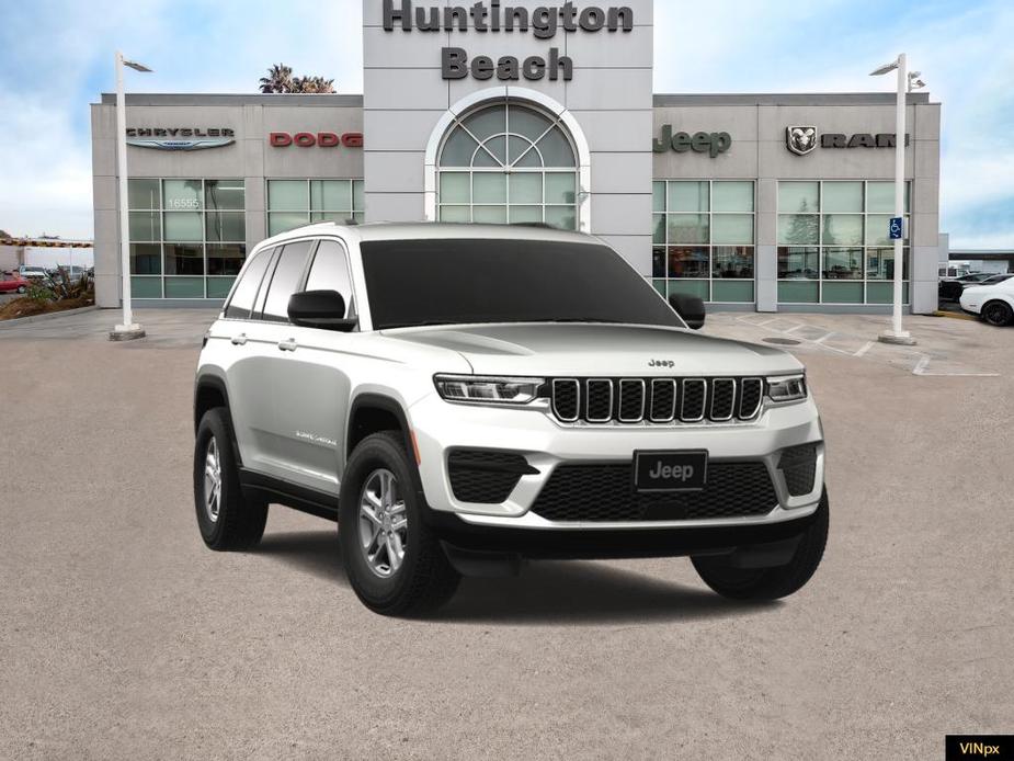 new 2023 Jeep Grand Cherokee car, priced at $28,500