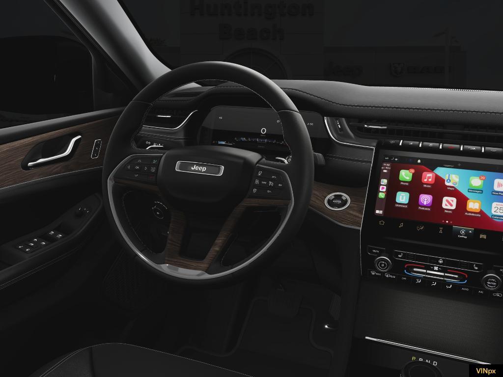 new 2025 Jeep Grand Cherokee car, priced at $39,000