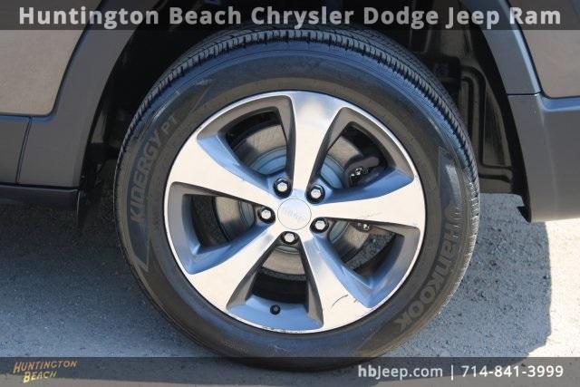used 2019 Jeep Cherokee car, priced at $17,400