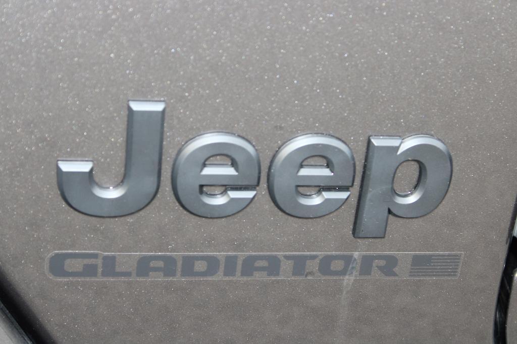 new 2024 Jeep Gladiator car, priced at $49,900