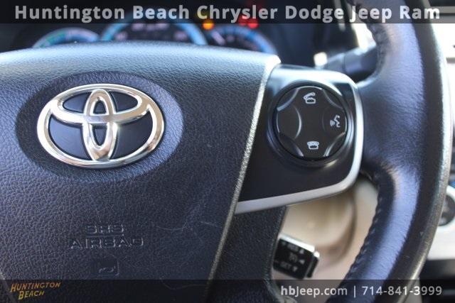 used 2014 Toyota Camry Hybrid car, priced at $11,970