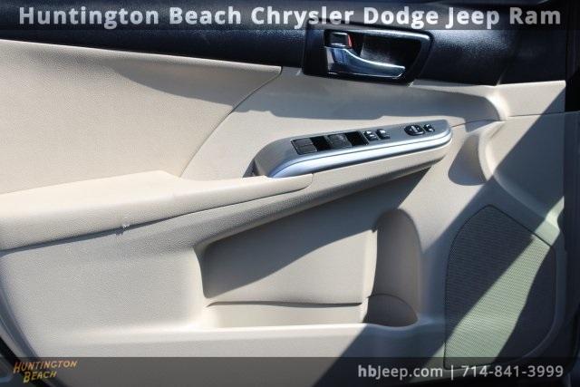used 2014 Toyota Camry Hybrid car, priced at $11,970