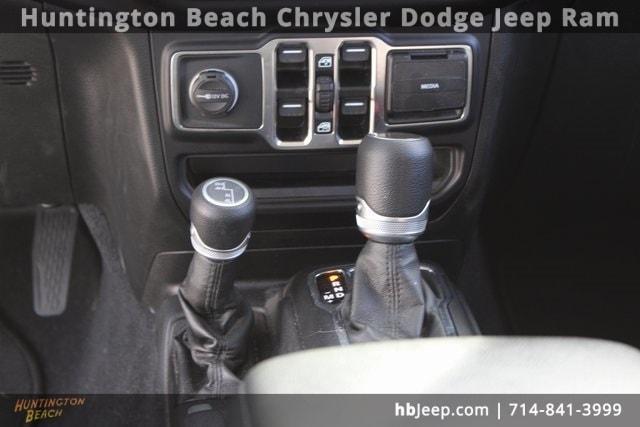 used 2021 Jeep Gladiator car, priced at $32,700