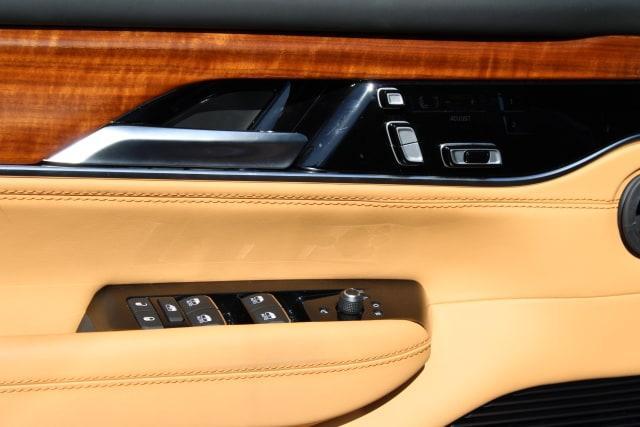 new 2025 Jeep Grand Wagoneer car, priced at $103,200