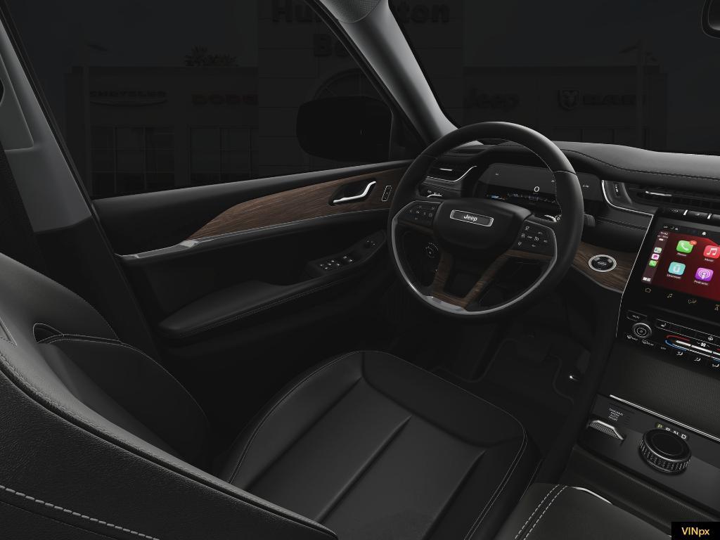 new 2025 Jeep Grand Cherokee car, priced at $38,900