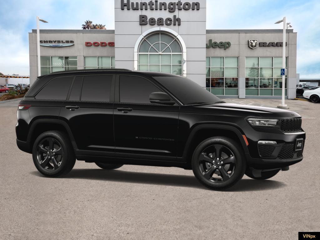 new 2025 Jeep Grand Cherokee car, priced at $38,900