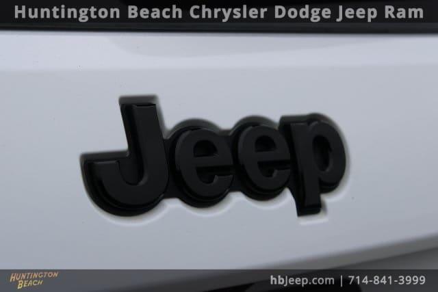 used 2022 Jeep Grand Cherokee WK car, priced at $26,749