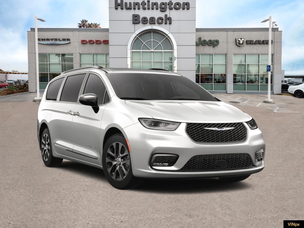 new 2025 Chrysler Pacifica Hybrid car, priced at $39,300