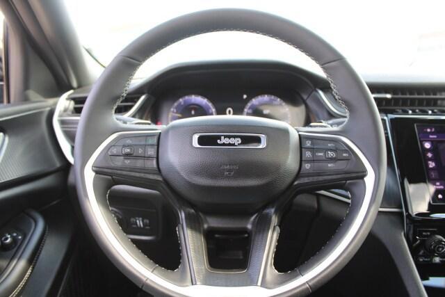 new 2025 Jeep Grand Cherokee car, priced at $31,300