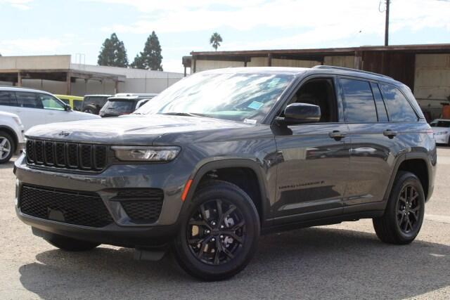 new 2025 Jeep Grand Cherokee car, priced at $31,300