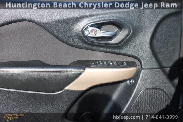 used 2017 Jeep Cherokee car, priced at $8,316