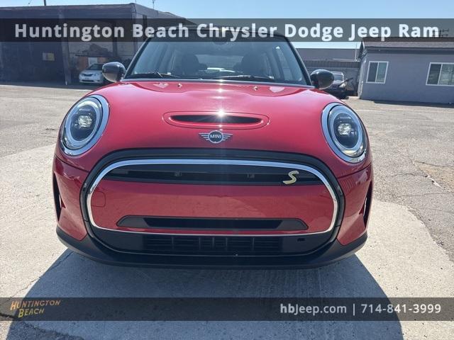 used 2022 MINI SE Hardtop car, priced at $21,990